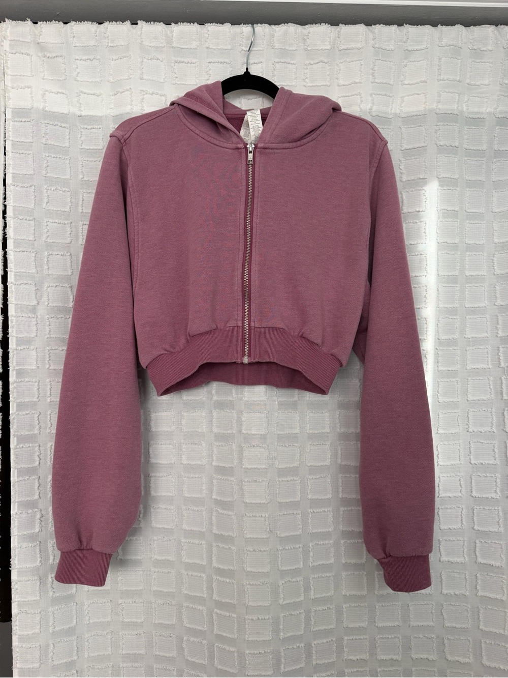 ALO zip crop